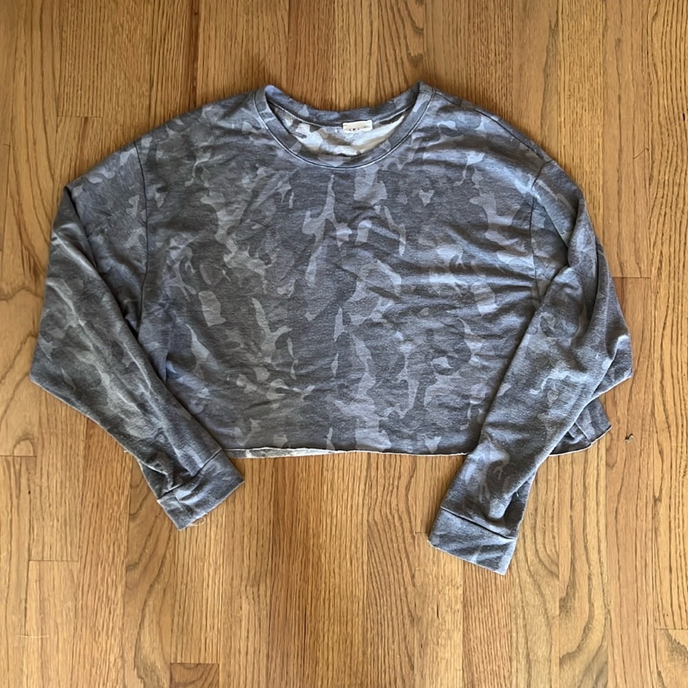 Le Lis Camo Set - Top and Pants